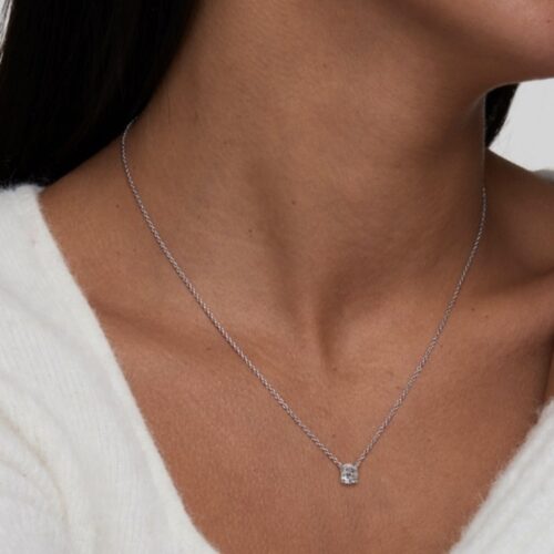 feine halskette aus silber 925 rhodiniert mit korngefasstem bergkristall 4mm