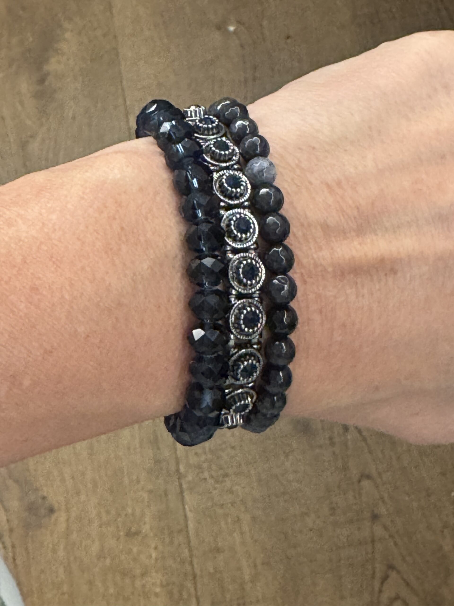 armband cristina nr.203 "drei nuancen. dunkel, edel, ausdrucksstark."