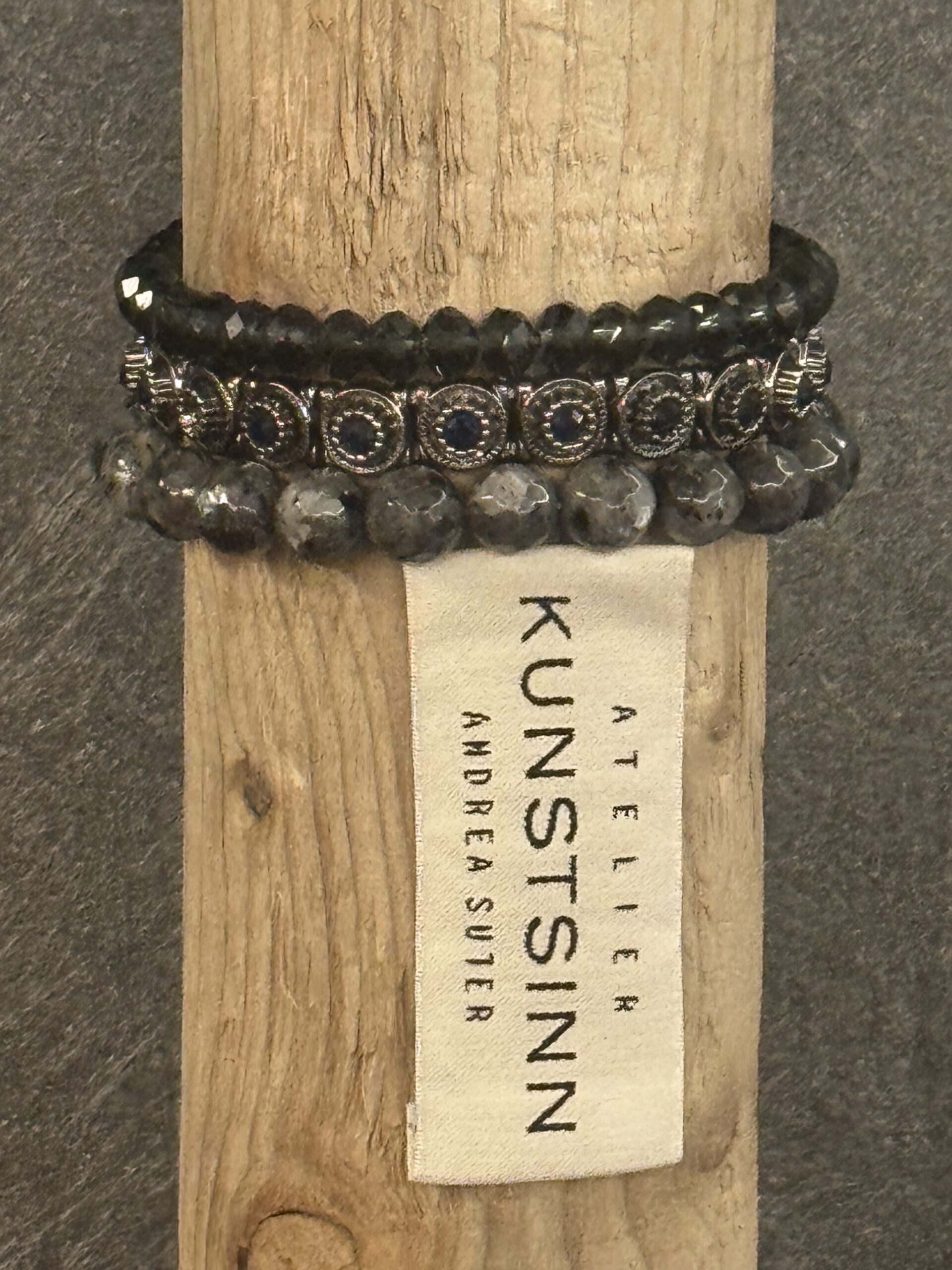 armband cristina nr.203 "drei nuancen. dunkel, edel, ausdrucksstark."